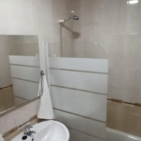 Con Piscina A 100 Metros De La Playa